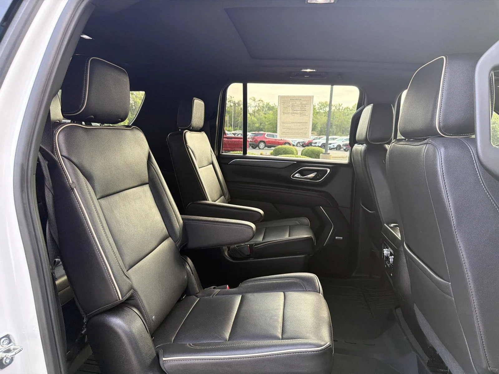 Used 2023 Summit White GMC SLT image 40