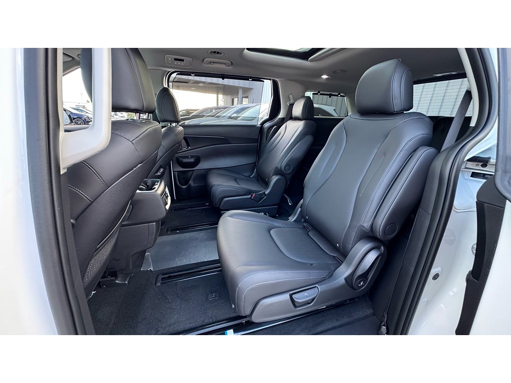 New 2027 Snow White Pearl Kia SX image 22