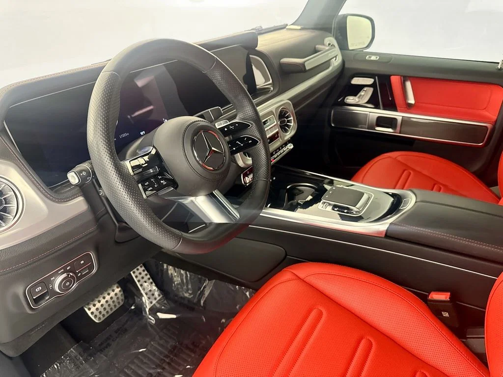 Used 2025 White Mercedes-Benz G 550 image 9