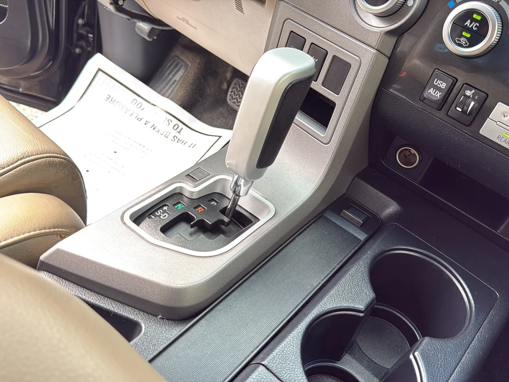 Used 2012 Black Toyota Limited image 37