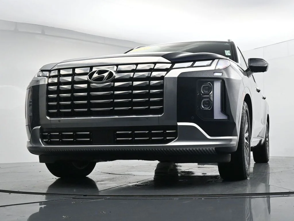 Used 2024 White Hyundai Calligraphy image 28