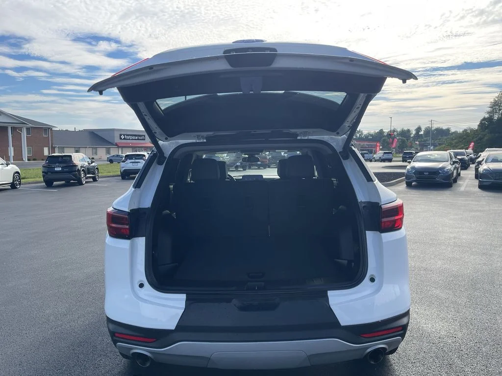Used 2023 White Chevrolet LT image 26