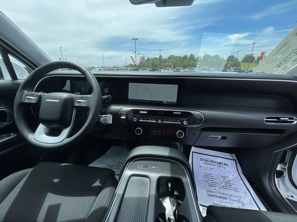 Used 2026 White Hyundai SE image 10