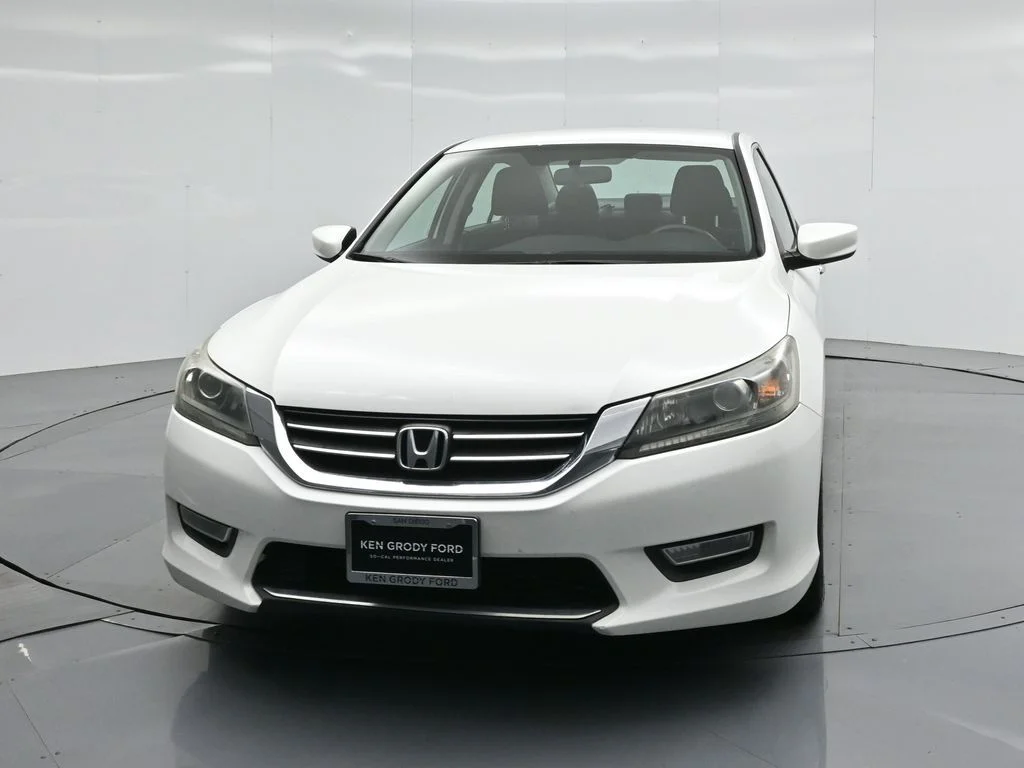 Used 2013  Honda Sport image 50