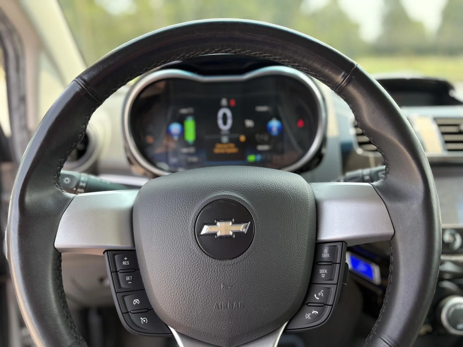 Used 2016 SILVER CHEVROLET HATCHBACK image 9