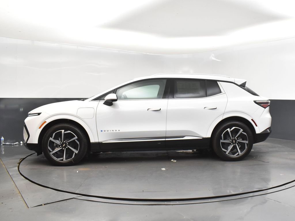 New 2025 Summit White Chevrolet LT image 4