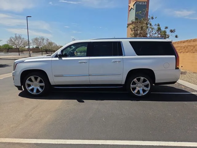 Used 2020 White Cadillac Luxury image 4