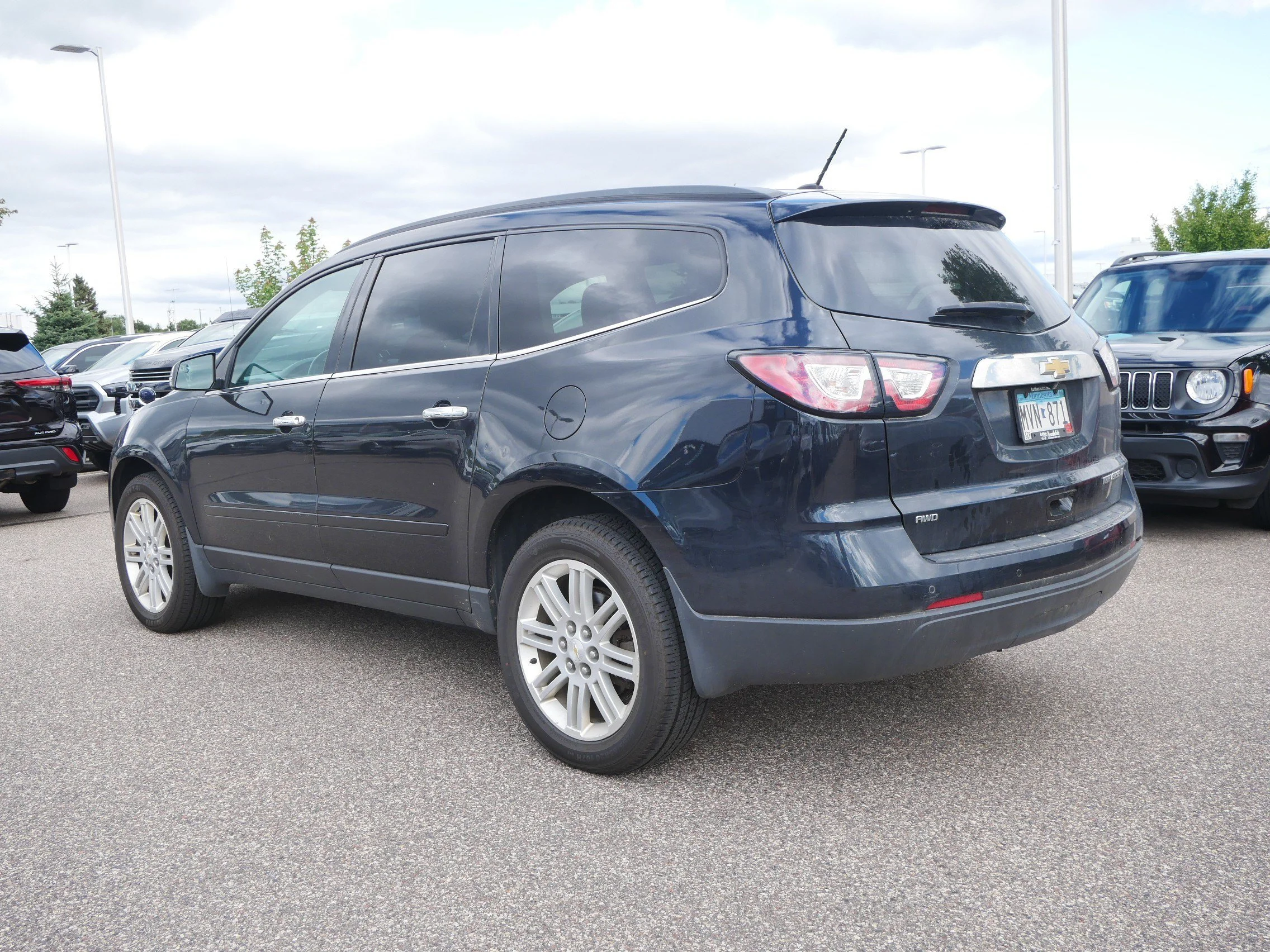 Used 2014 Black Granite Metallic Chevrolet LT image 5