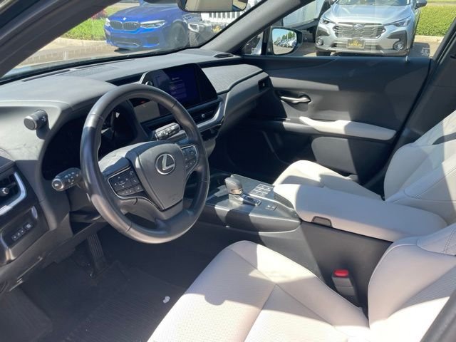 Certified Used 2025 Green Lexus 300h Premium image 10