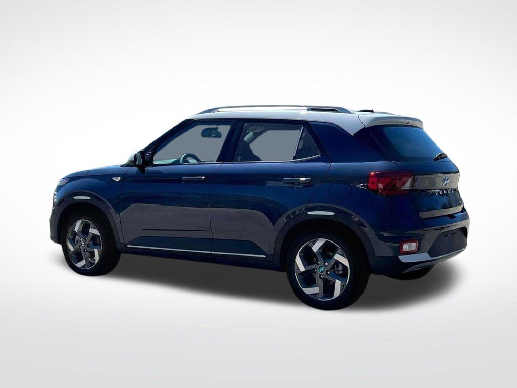 2025 Hyundai Venue Limited - Photo 23