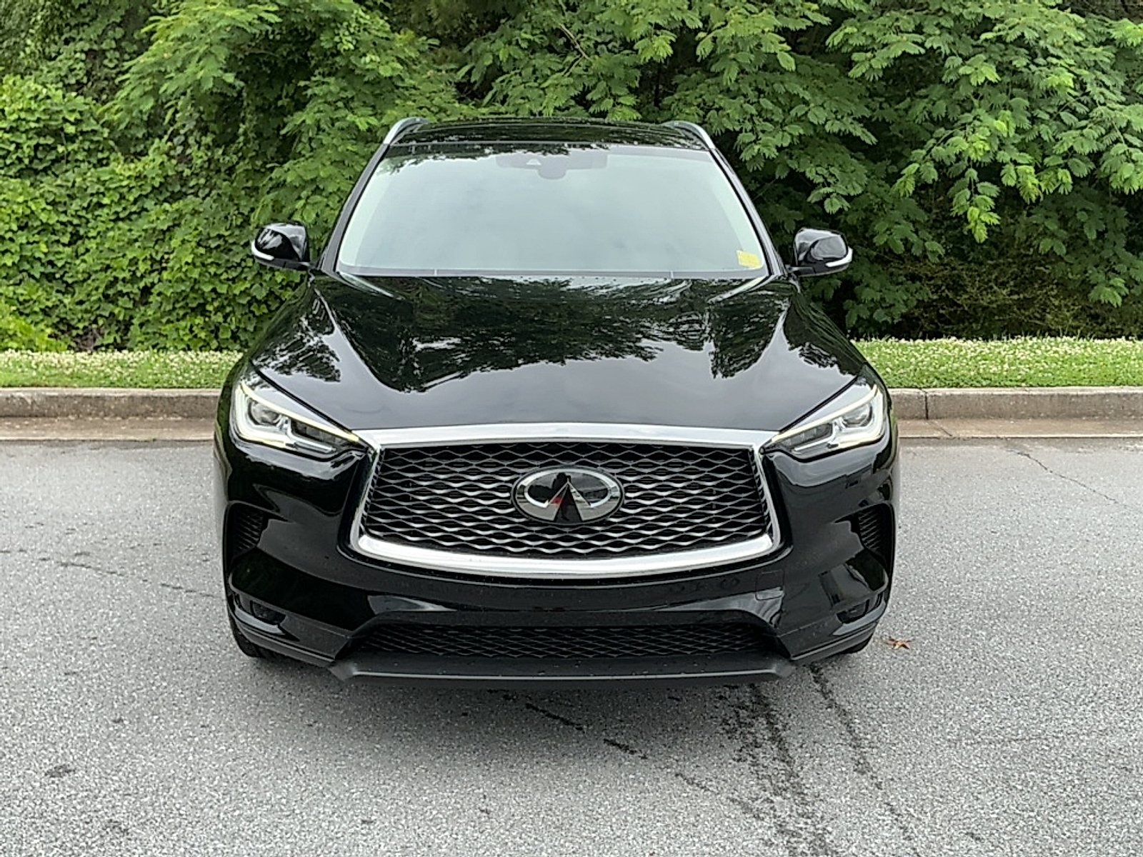 Used 2023 Black Obsidian INFINITI LUXE image 17