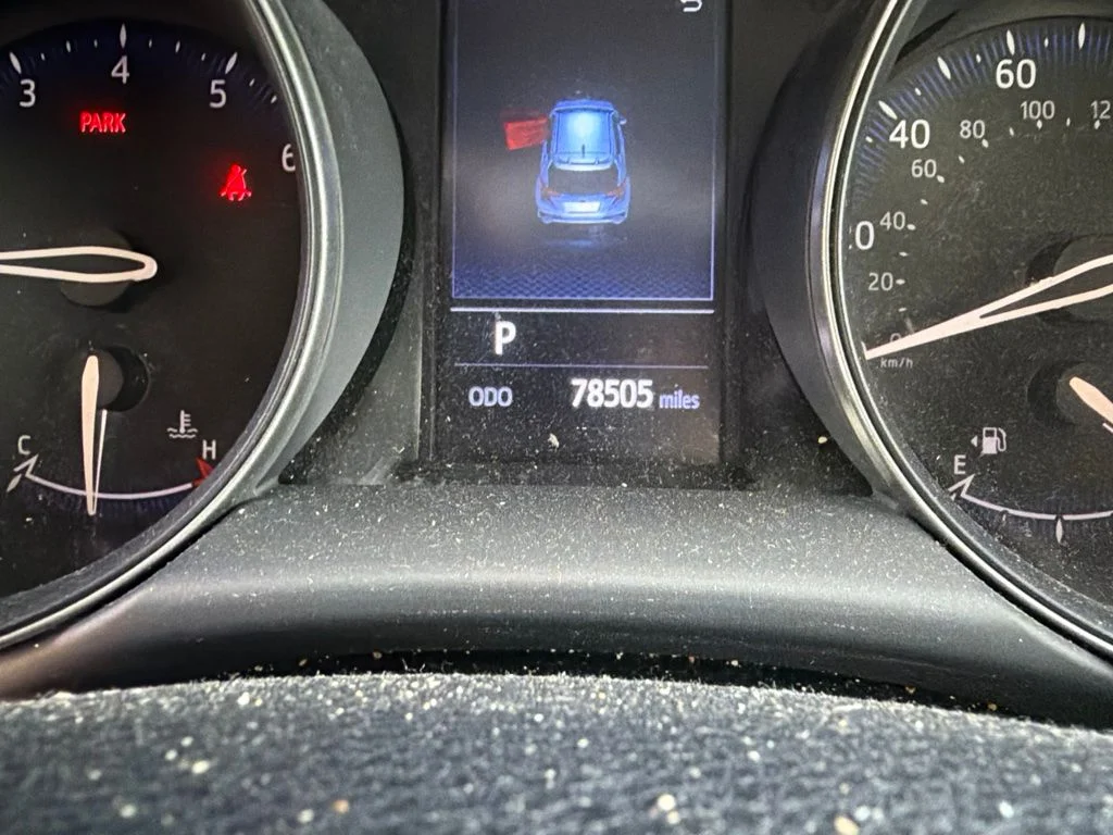 Used 2019 Silver Toyota LE image 3