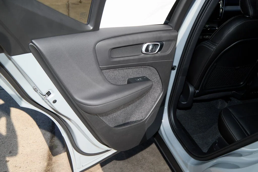 2026 Volvo XC40 Ultra - Photo 18