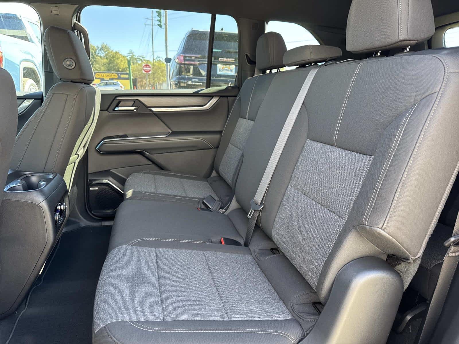 2026 GMC Acadia Elevation - Photo 9