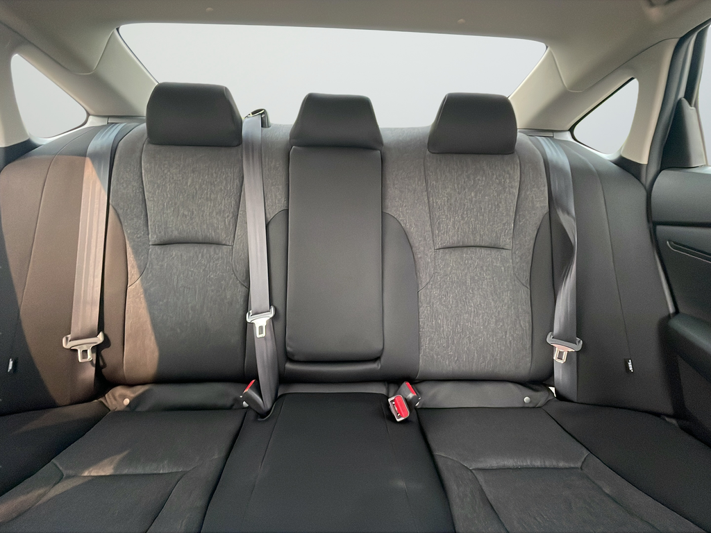 Used 2025 Silver Honda LX image 29