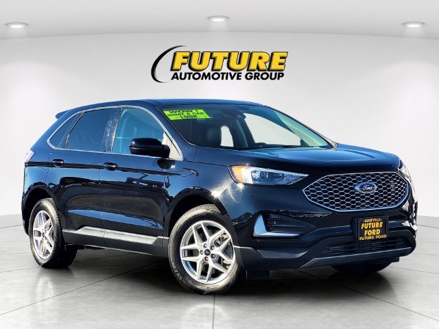 Used 2024 Black Ford SEL image 1