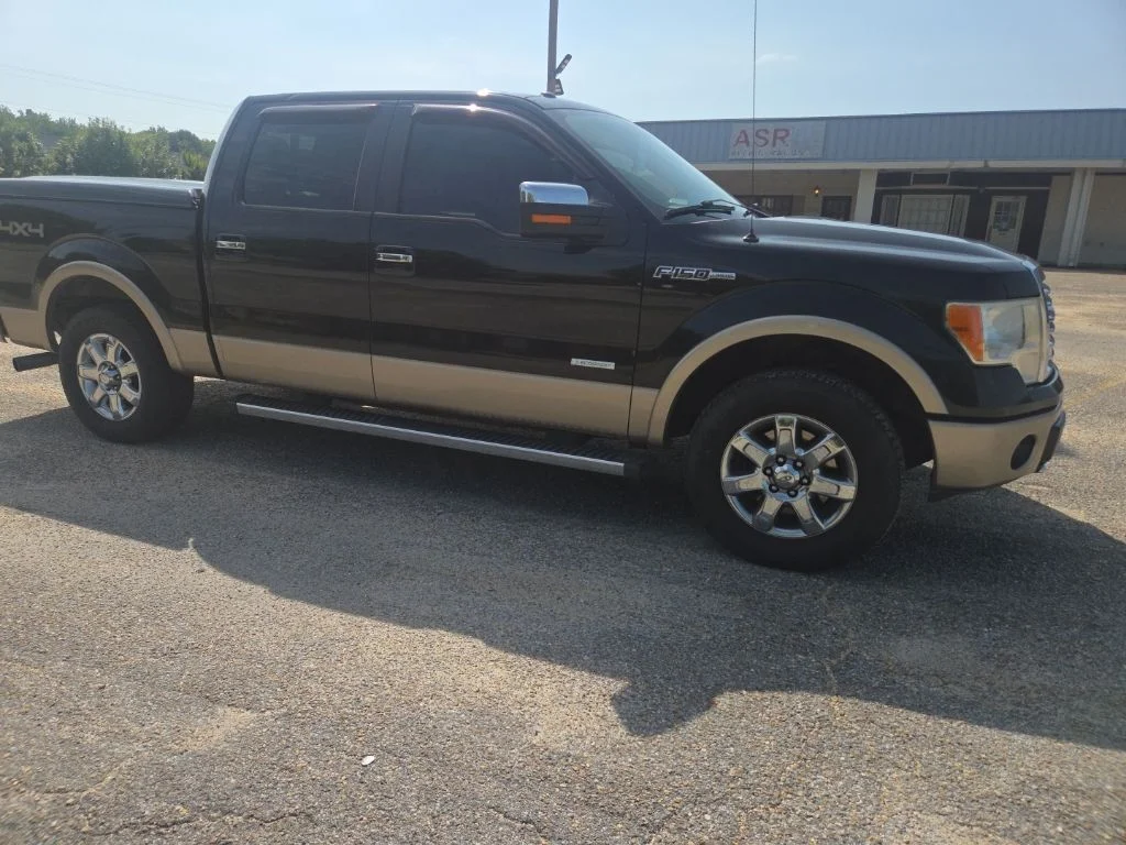 Used 2013 Black Ford Lariat image 15
