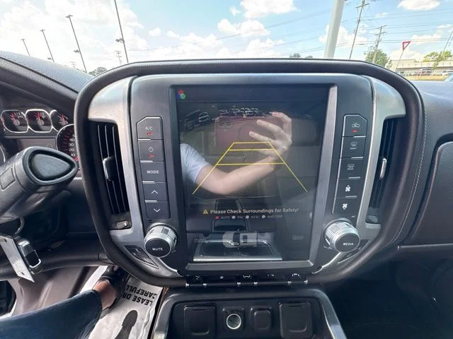 Used 2016 Black GMC SLT image 22