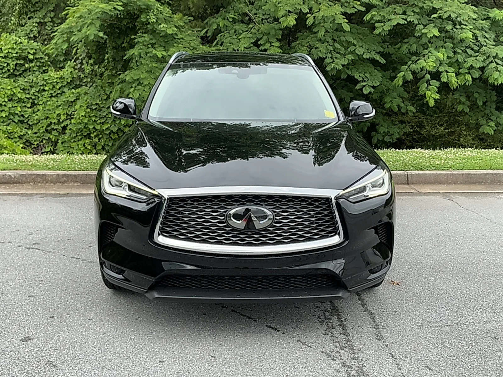 Used 2023 Black Obsidian INFINITI LUXE image 17