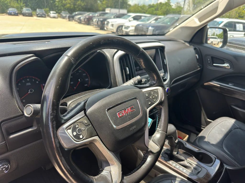 Used 2016 Onyx Black GMC 2WD SLT image 10