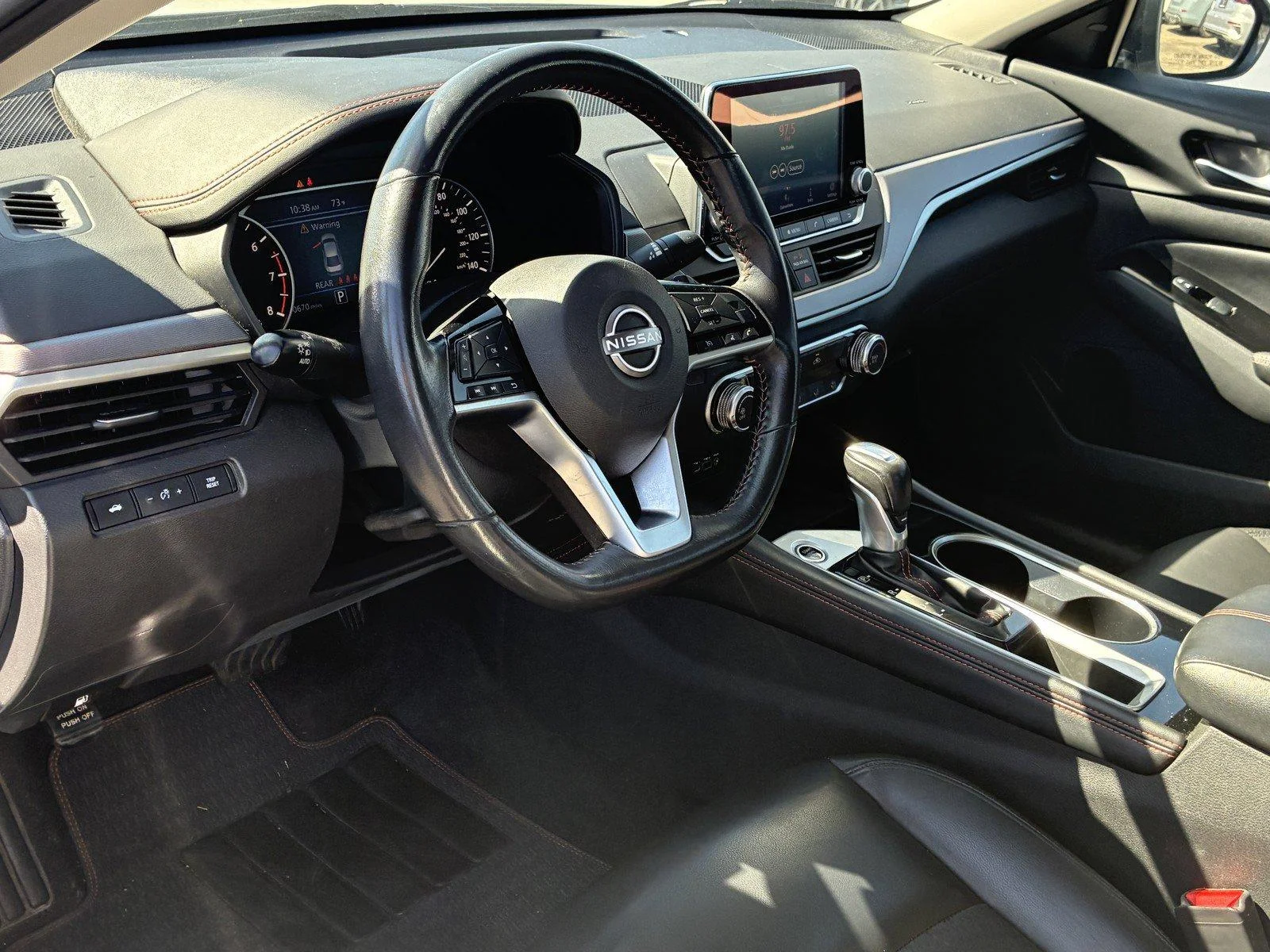 Used 2024 Glacier White Nissan 2.5 SR image 18