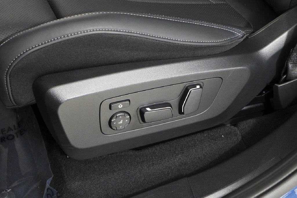 Used 2026 Arctic Race Blue Metallic BMW M50 xDrive image 23