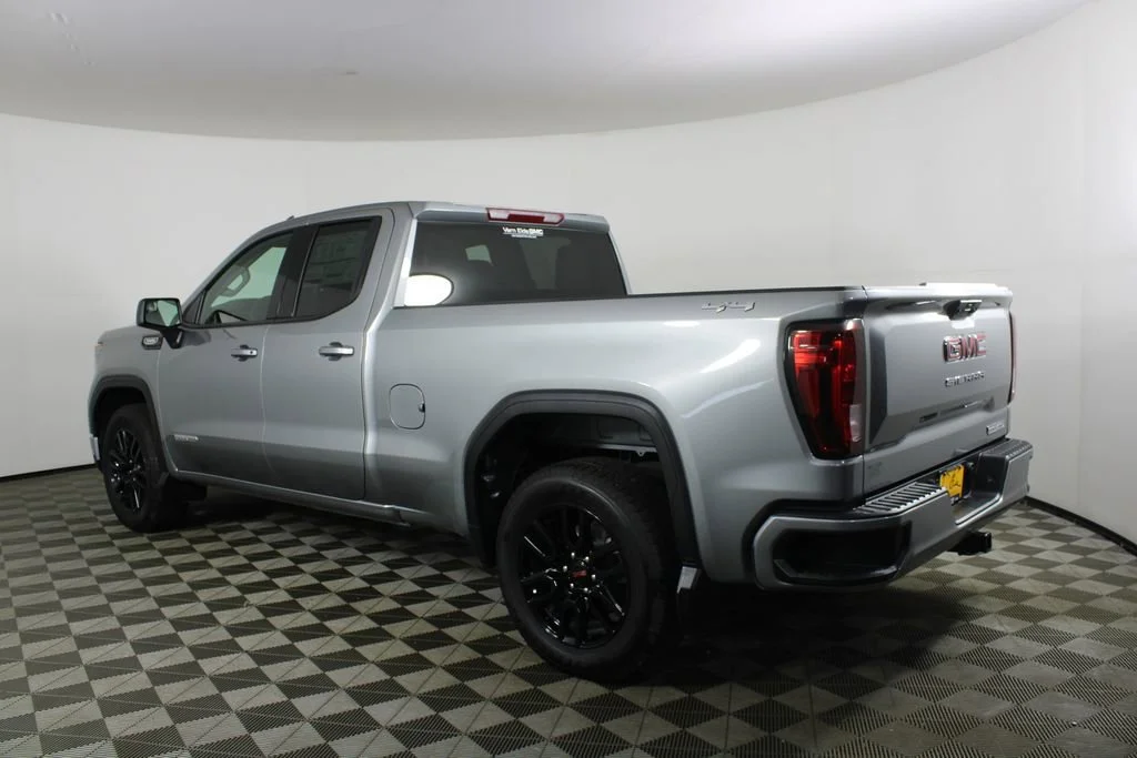 New 2026 Sterling Metallic GMC Elevation image 4