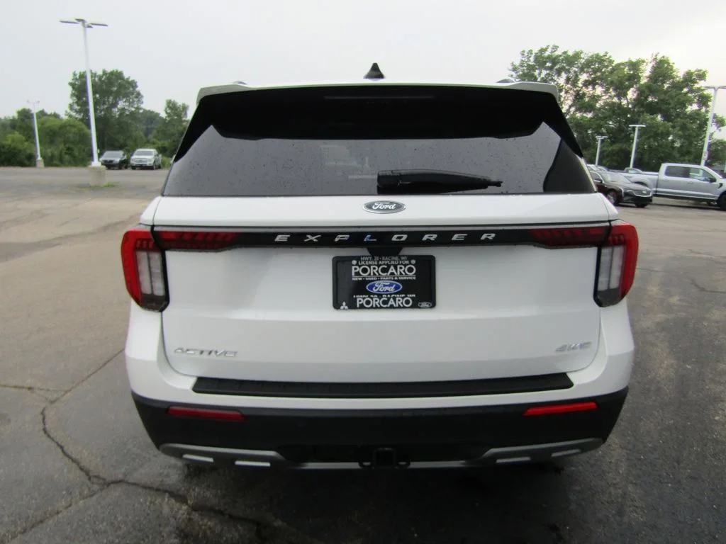 New 2026 Star White Metallic Tri-Coat Ford Active image 18