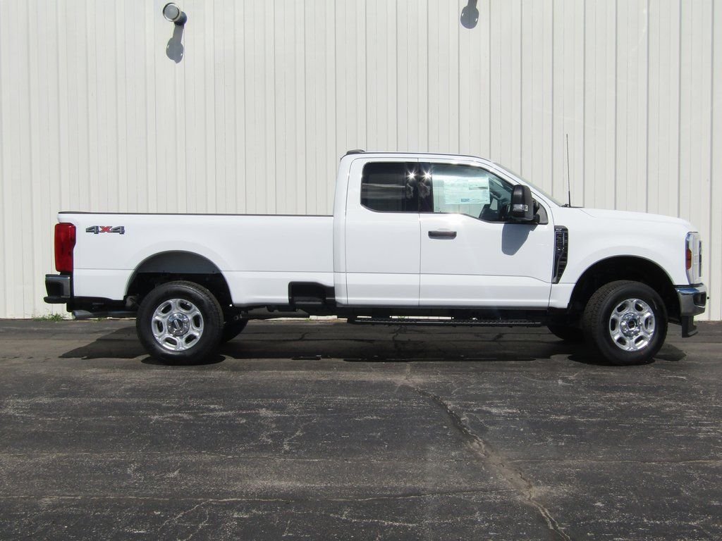 New 2026 Oxford White Ford F-350® XLT image 2
