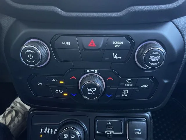 Used 2023 White Jeep Trailhawk image 19