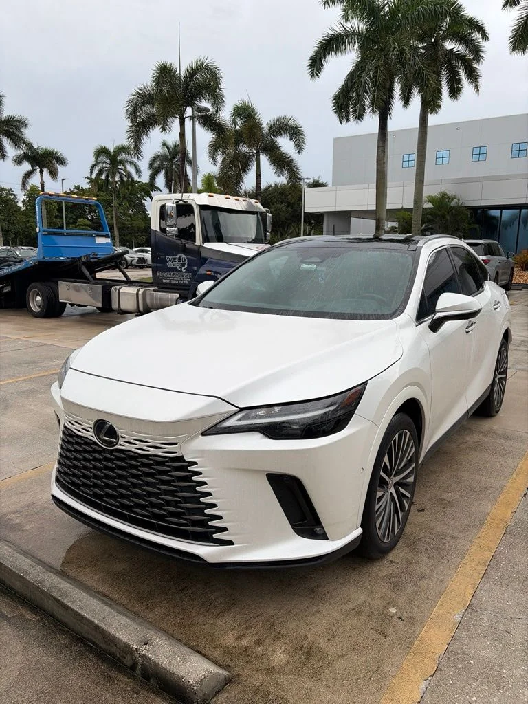 Certified Used 2023 EMINENT WHITE PEARL Lexus 350 Premium Plus image 4