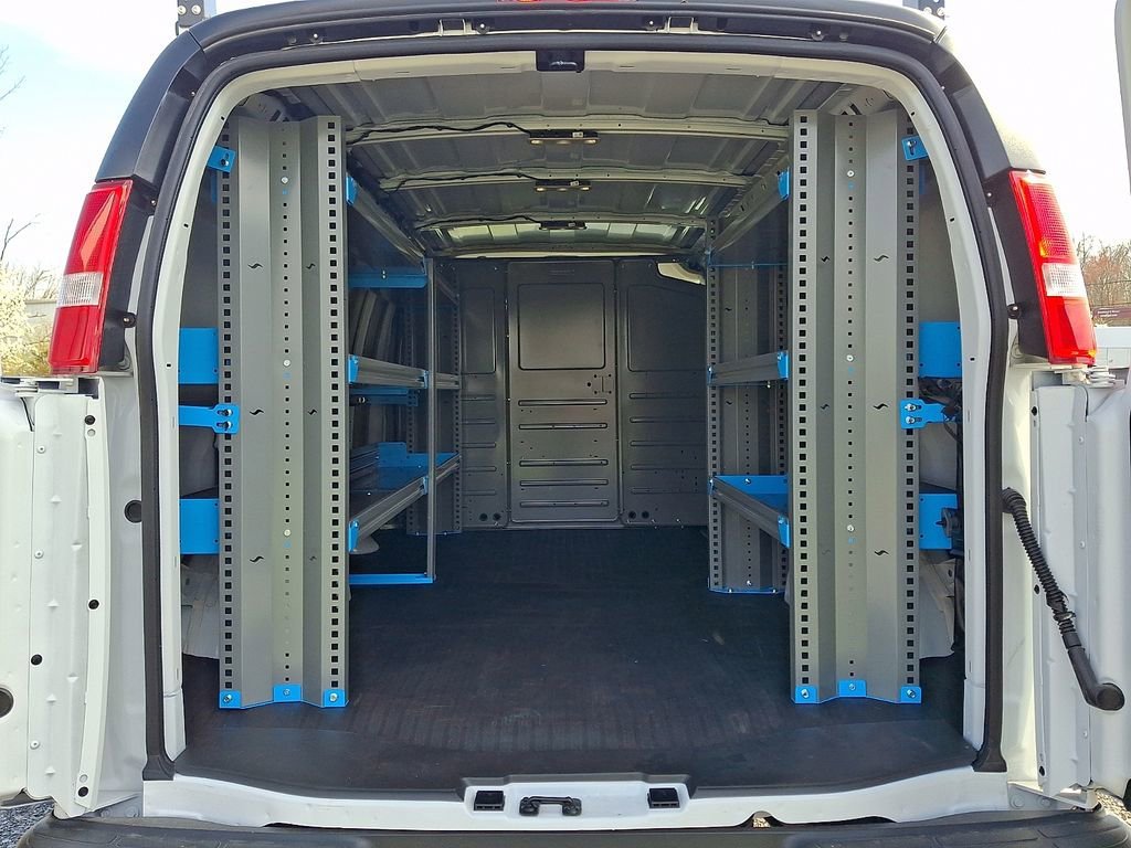 2025 GMC Savana Cargo Work Van - Photo 8