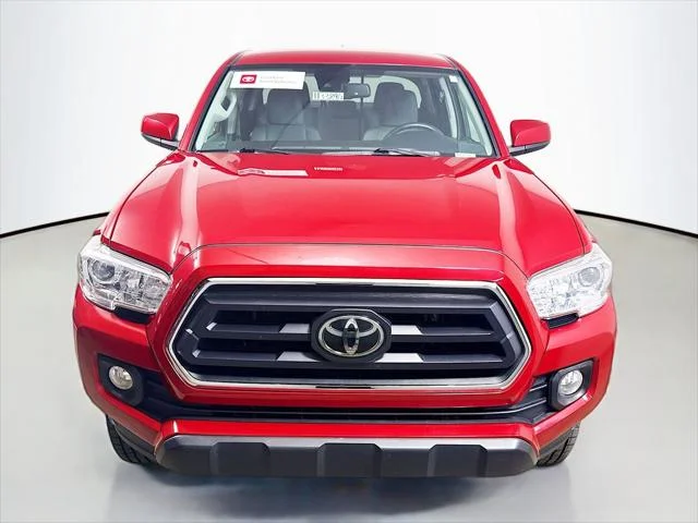 Certified Used 2022 BARCELONA RED MET. Toyota  image 2