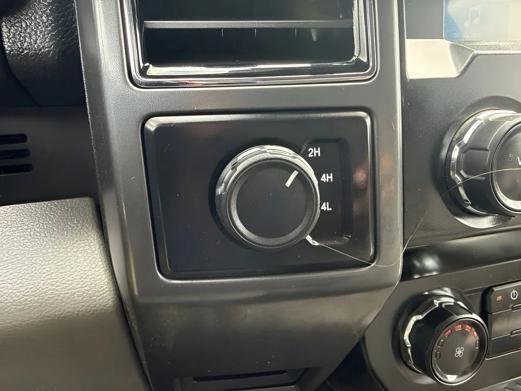 Used 2019  Ford XLT image 10