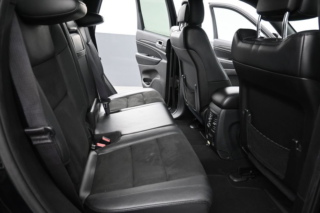 Used 2019 Black Jeep Altitude image 27