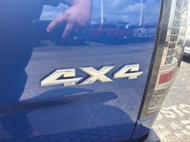 Used 2016 Blue Streak Pearlcoat Ram Express image 11
