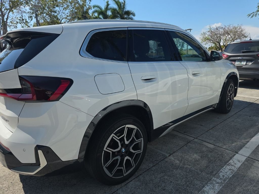 Certified Used 2023 Alpine White BMW xDrive28i image 4