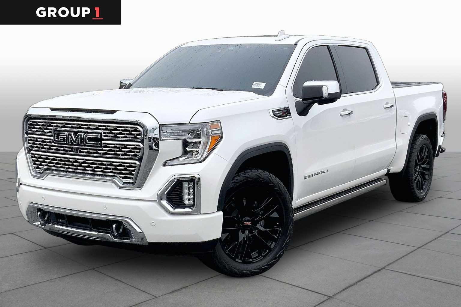 2020 GMC Sierra 4WD Crew Cab Short Box Denali's photo