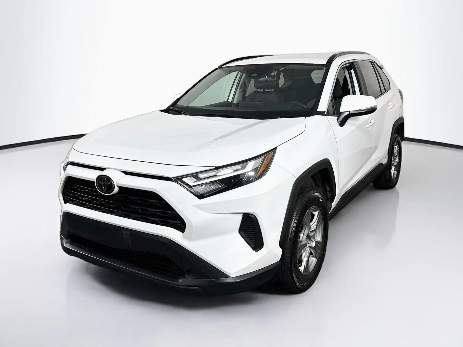 Certified Used 2025 White Toyota XLE image 3