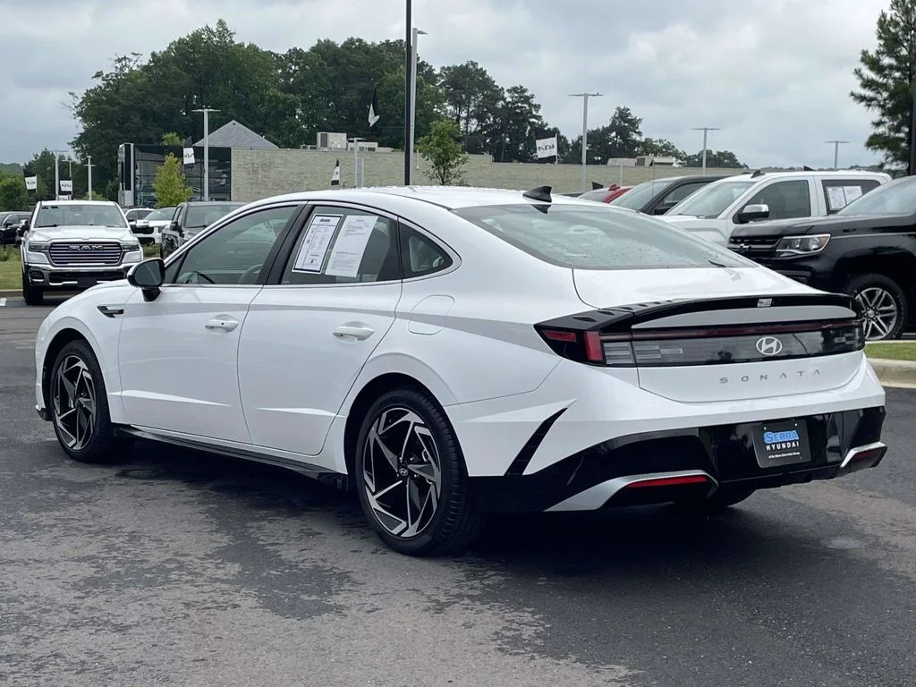 Certified Used 2026 White Hyundai SEL Sport image 5