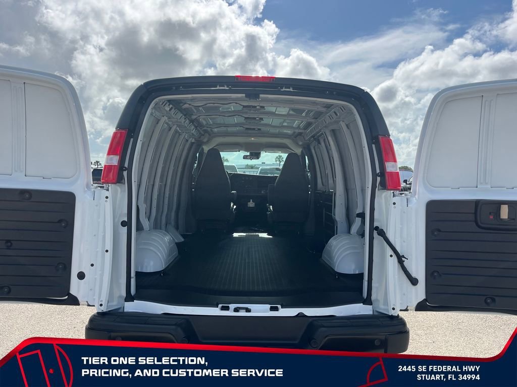 New 2026 Summit White GMC Work Van image 11