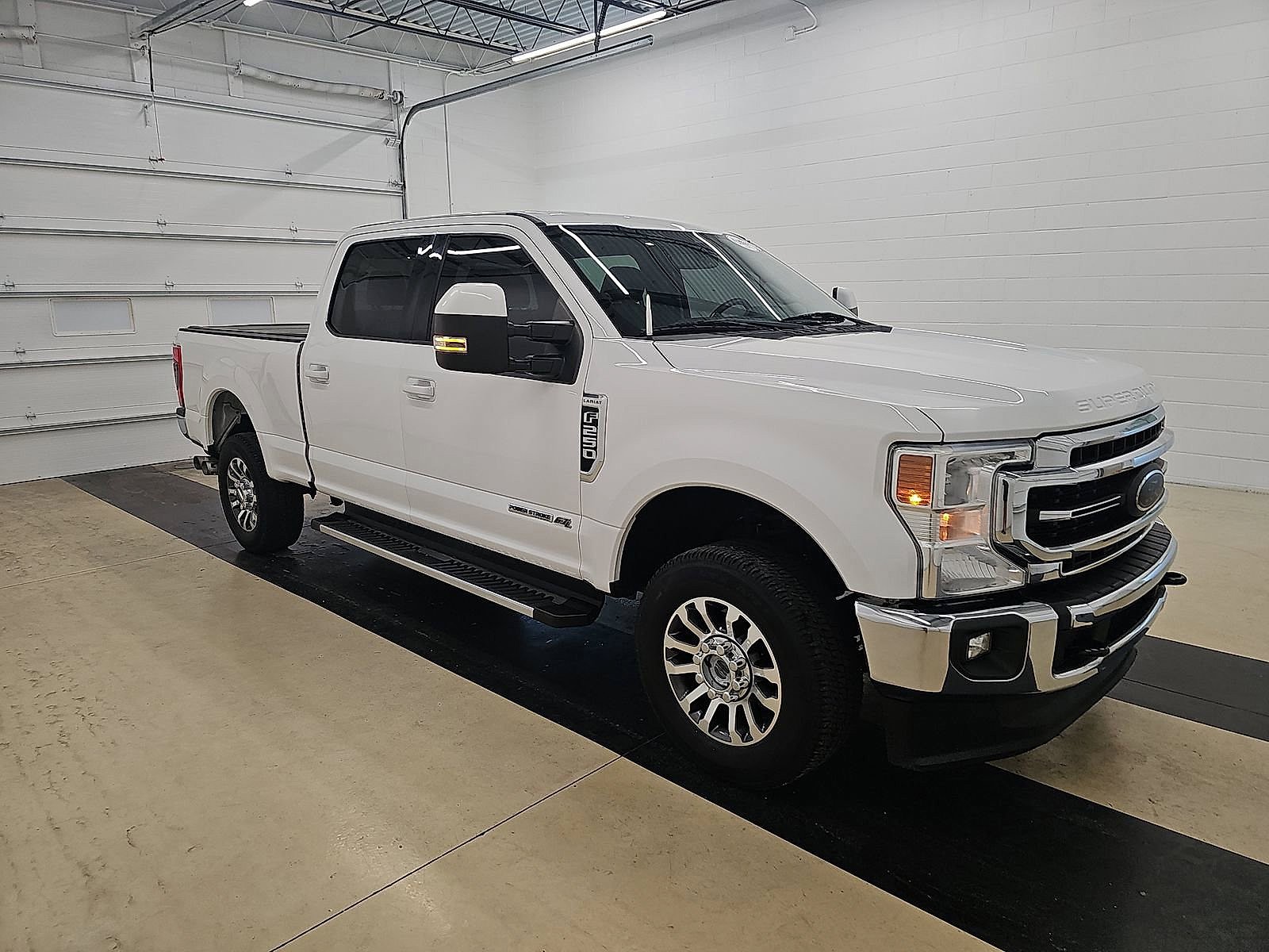 2020 Ford F-250 Lariat photo 2