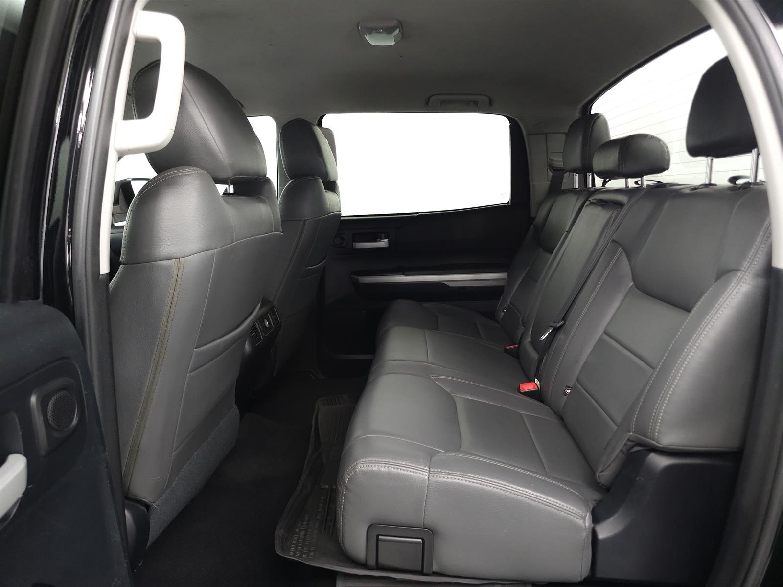Used 2016 Black Toyota SR5 image 5