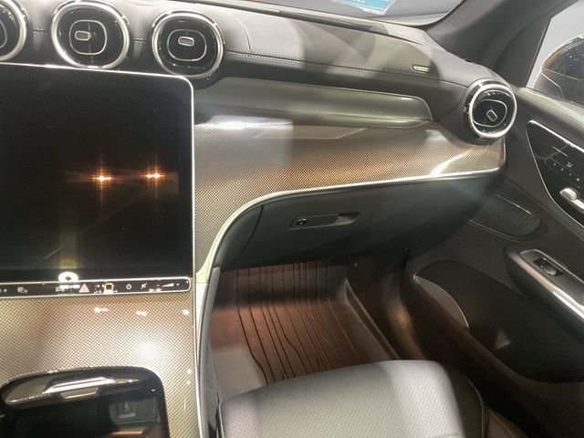 Certified Used 2026 MANUFAKTUR Patagonia Red Metallic Mercedes-Benz GLC 300 image 19