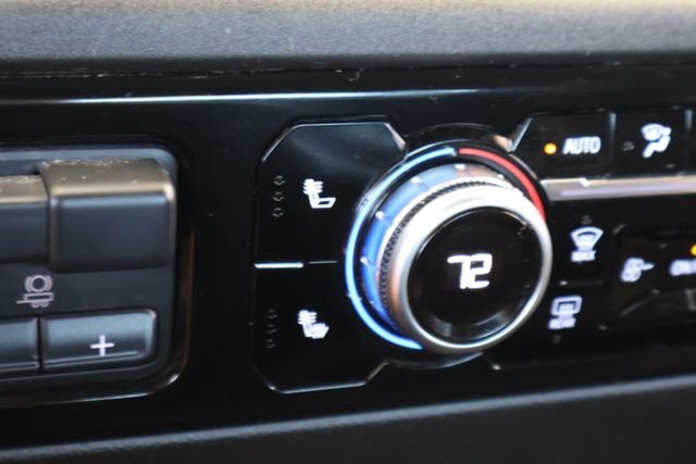 Used 2025 Onyx Black GMC Elevation image 29