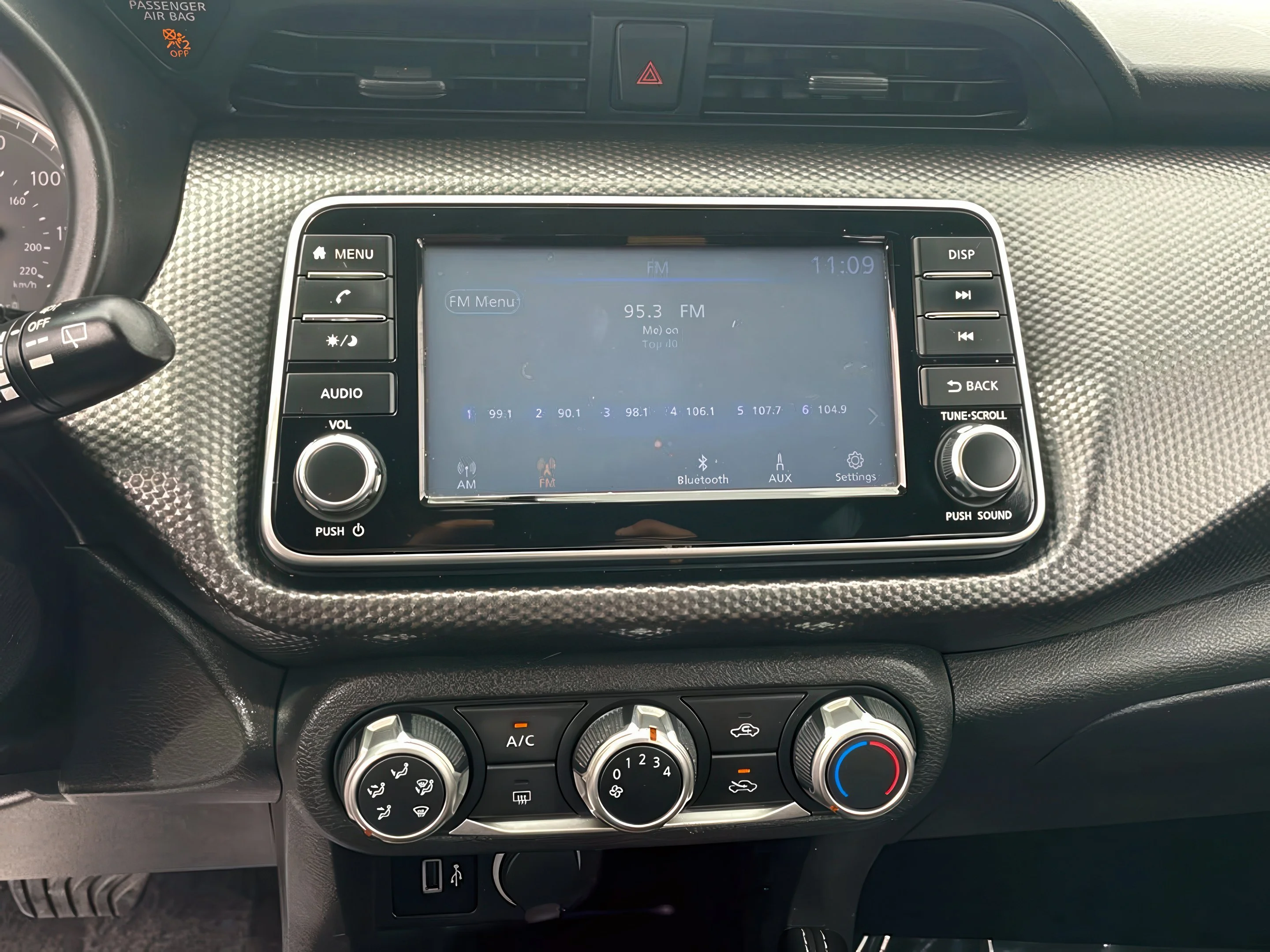 2019 Nissan Kicks S - Photo 16