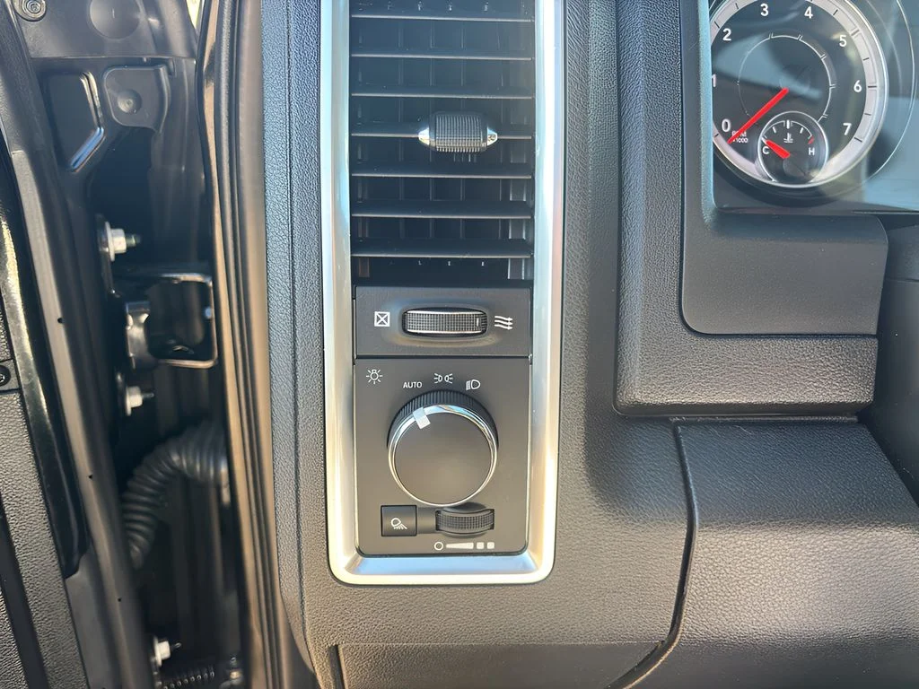 Used 2022 Black Ram SLT image 21