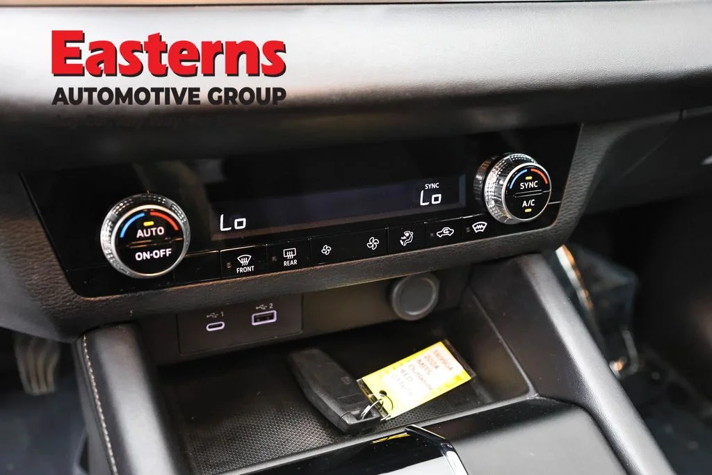 Used 2024 Red Mitsubishi ES image 19