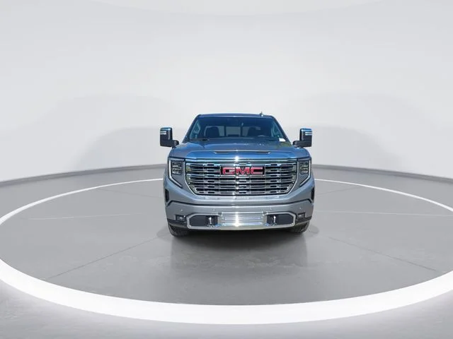 Used 2024 Silver GMC Denali image 3