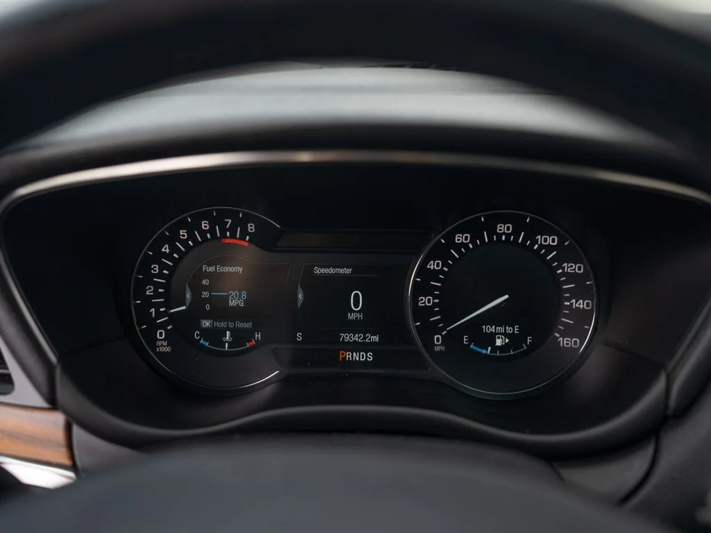 Used 2017 Black Lincoln Reserve image 24